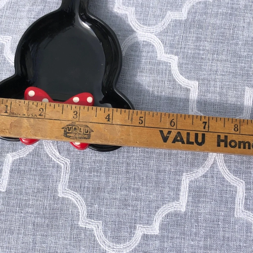 DISNEY ceramic Minnie spoon rest & XL Disney sayings black & white ceramic mug